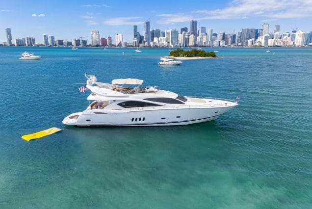 Luxury Acqua Alberti 90ft Sunseeker Miami superyacht with jacuzzi available for charter
